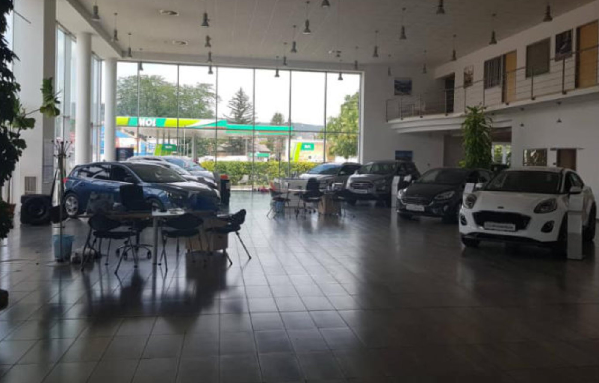 FX Autóház Bemutatóterem